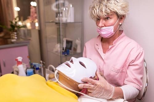 Angela Caglia CellReturn LED Mask thumbnail 5