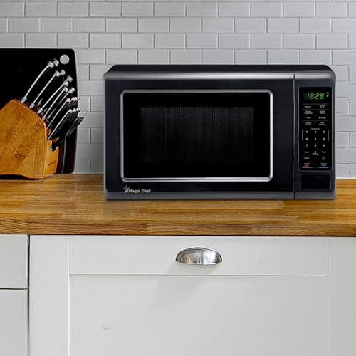 Magic Chef 0.7 cu. ft. Countertop Microwave in Black thumbnail 4