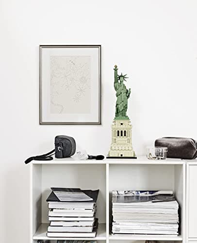 LEGO Architecture Statue of Liberty 21042 thumbnail 4