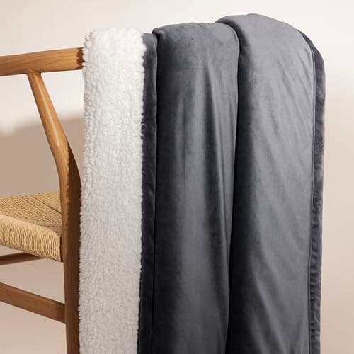UGG Bliss Sherpa Throw Blanket thumbnail 5