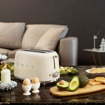 Smeg TSF01 2-Slice Retro Toaster thumbnail 2