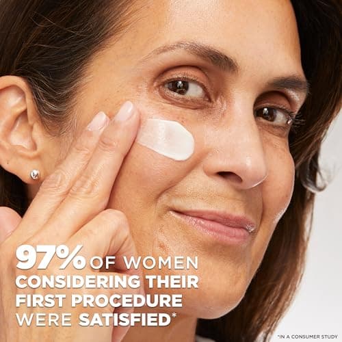 L'Oreal Paris Revitalift Triple Power Anti-Aging Face Moisturizer thumbnail 4