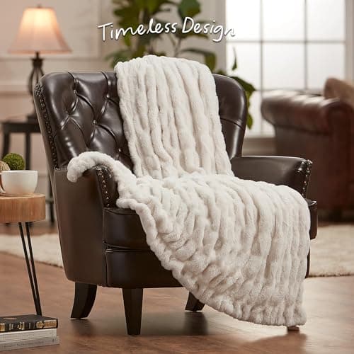 Chanasya Premium Faux Fur Throw Blanket thumbnail 2