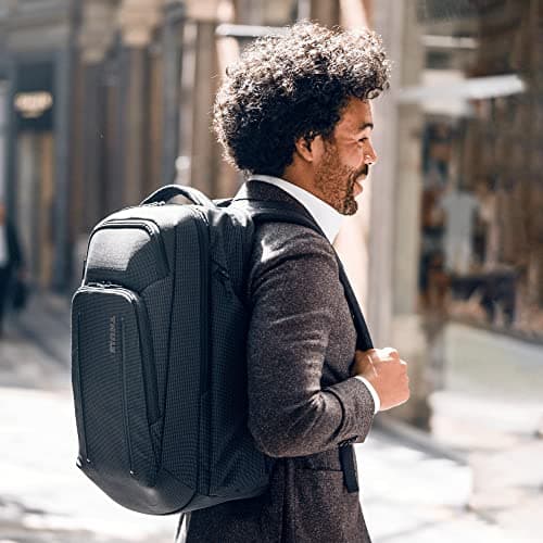 Thule Crossover 2 Laptop Backpack 30L, Crush-Resistant Valuables Pocket thumbnail 5