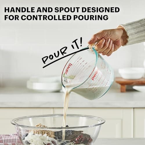 Pyrex Essentials 3-Piece Glass Measuring Cup Set (1, 2 & 4 Cup) thumbnail 4