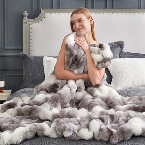 Cozy Bliss Faux Fur Bubble Throw Blanket thumbnail 4