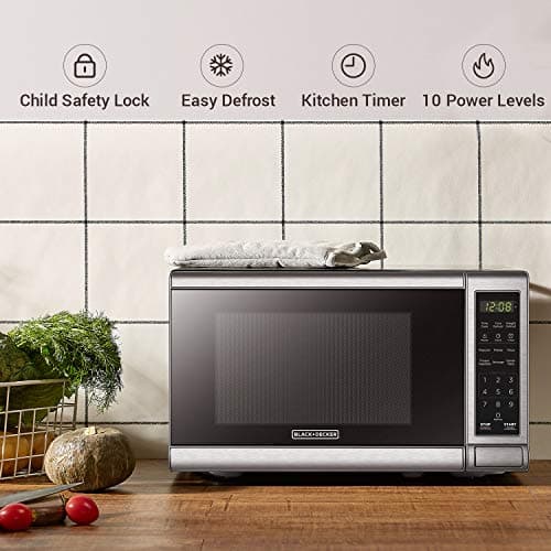 BLACK+DECKER Countertop Microwave Oven, 0.7 Cu.Ft thumbnail 3