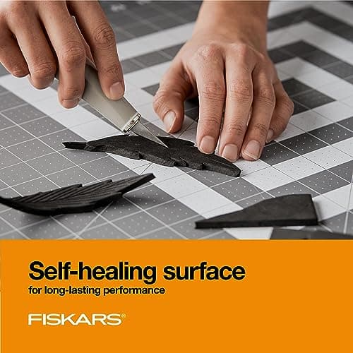 Fiskars Self-Healing Cutting Mat for Quilting (24" x 36") thumbnail 3