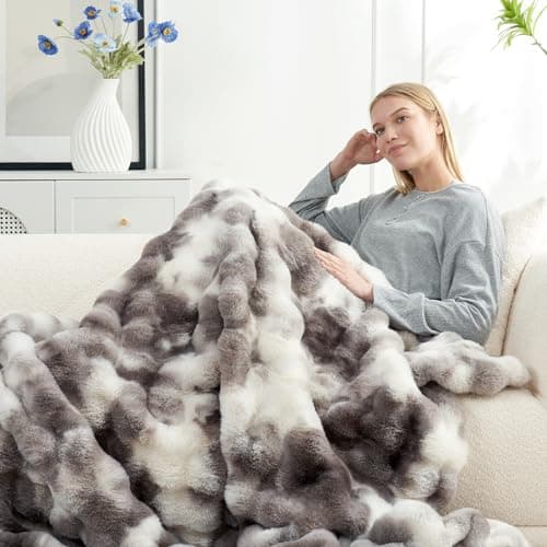 Cozy Bliss Faux Fur Bubble Throw Blanket thumbnail 5
