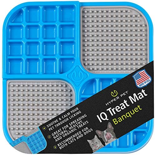 Hyper Pet IQ Treat Lick Mat for Dogs & Cats - image 1