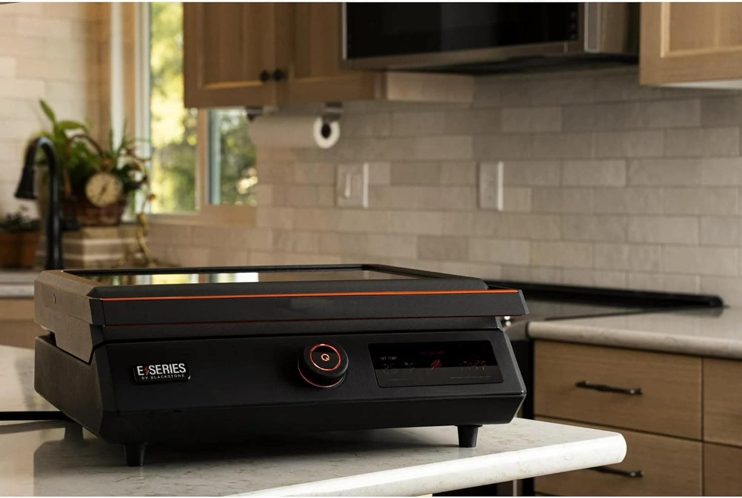 Blackstone E-Series 17-Inch Electric Tabletop Griddle thumbnail 2