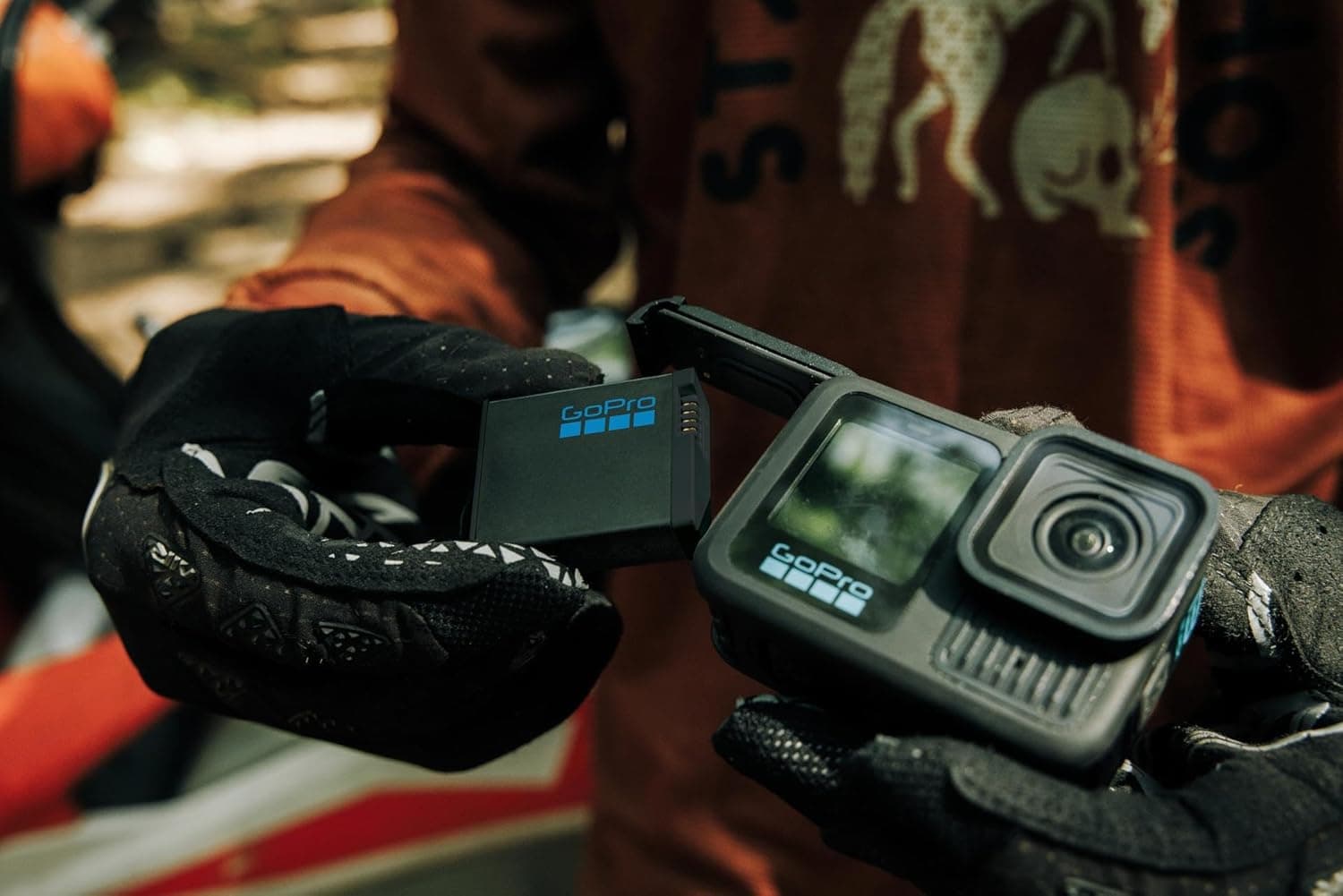 GoPro Enduro Rechargeable Battery 2-Pack (HERO13 Black) thumbnail 4