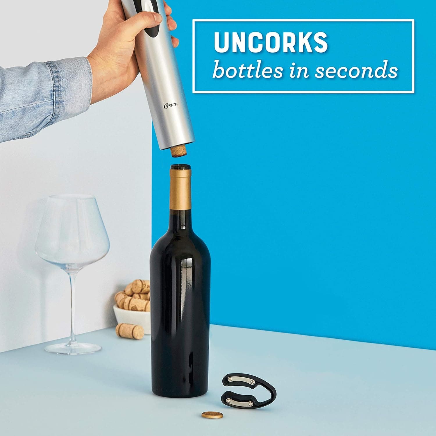 Oster Cordless Electric Wine Bottle Opener with Foil Cutter thumbnail 4