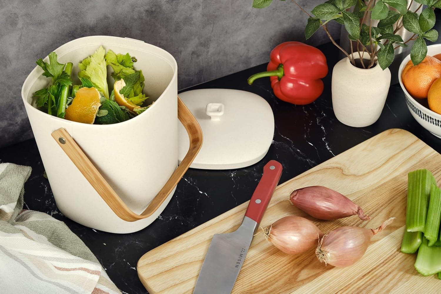 Bamboozle 1-Gallon Countertop Compost Bin thumbnail 2