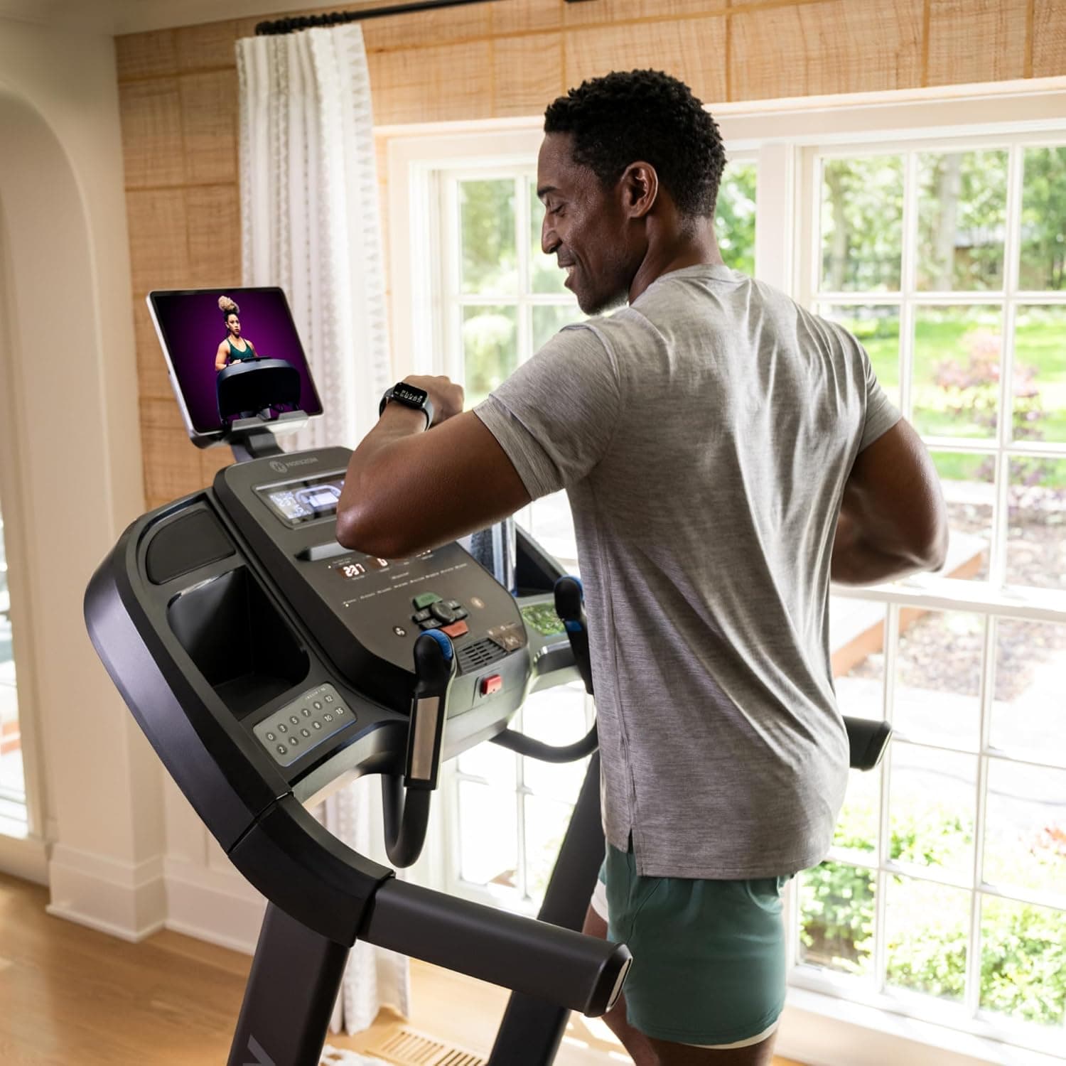 Horizon Fitness 7.0 AT Treadmill thumbnail 5