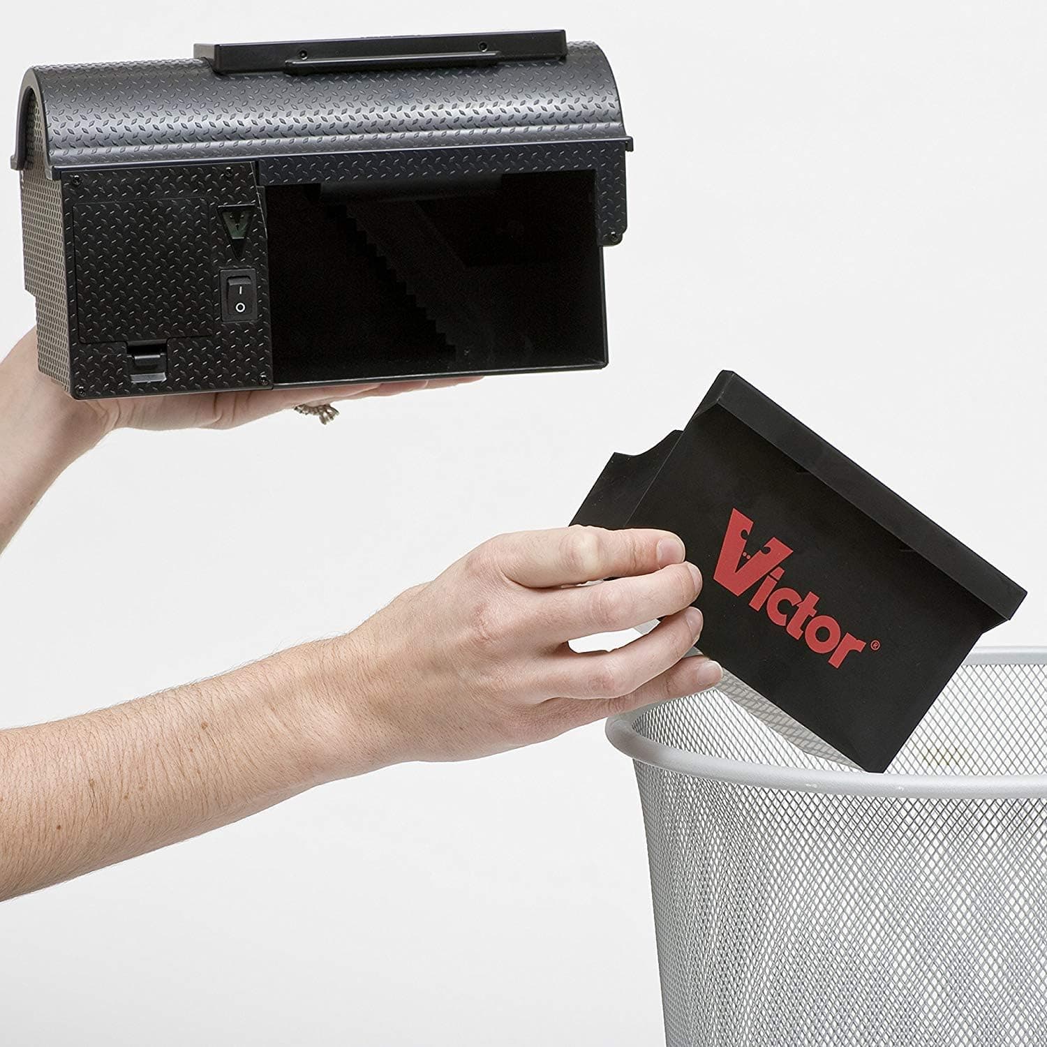 Victor M260 Multi-Kill Electronic Mouse Trap thumbnail 5