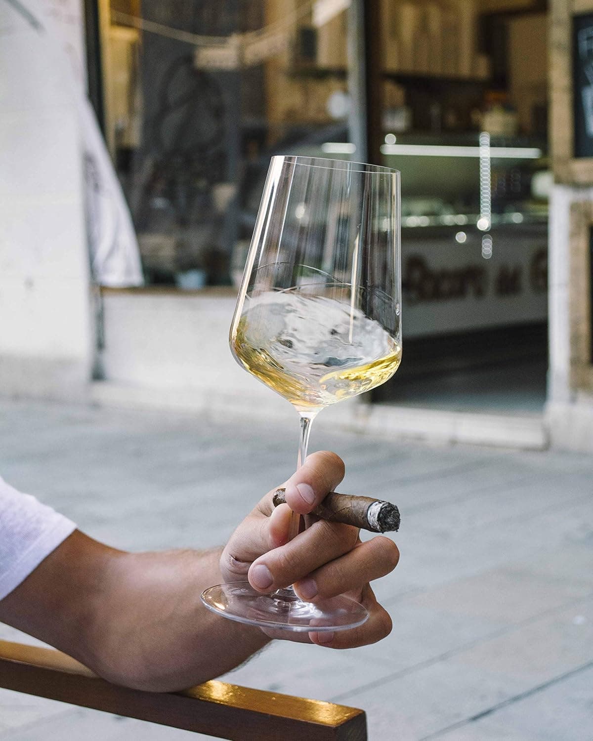 Zalto Denk'Art Universal Wine Glass (Set of 2) thumbnail 2