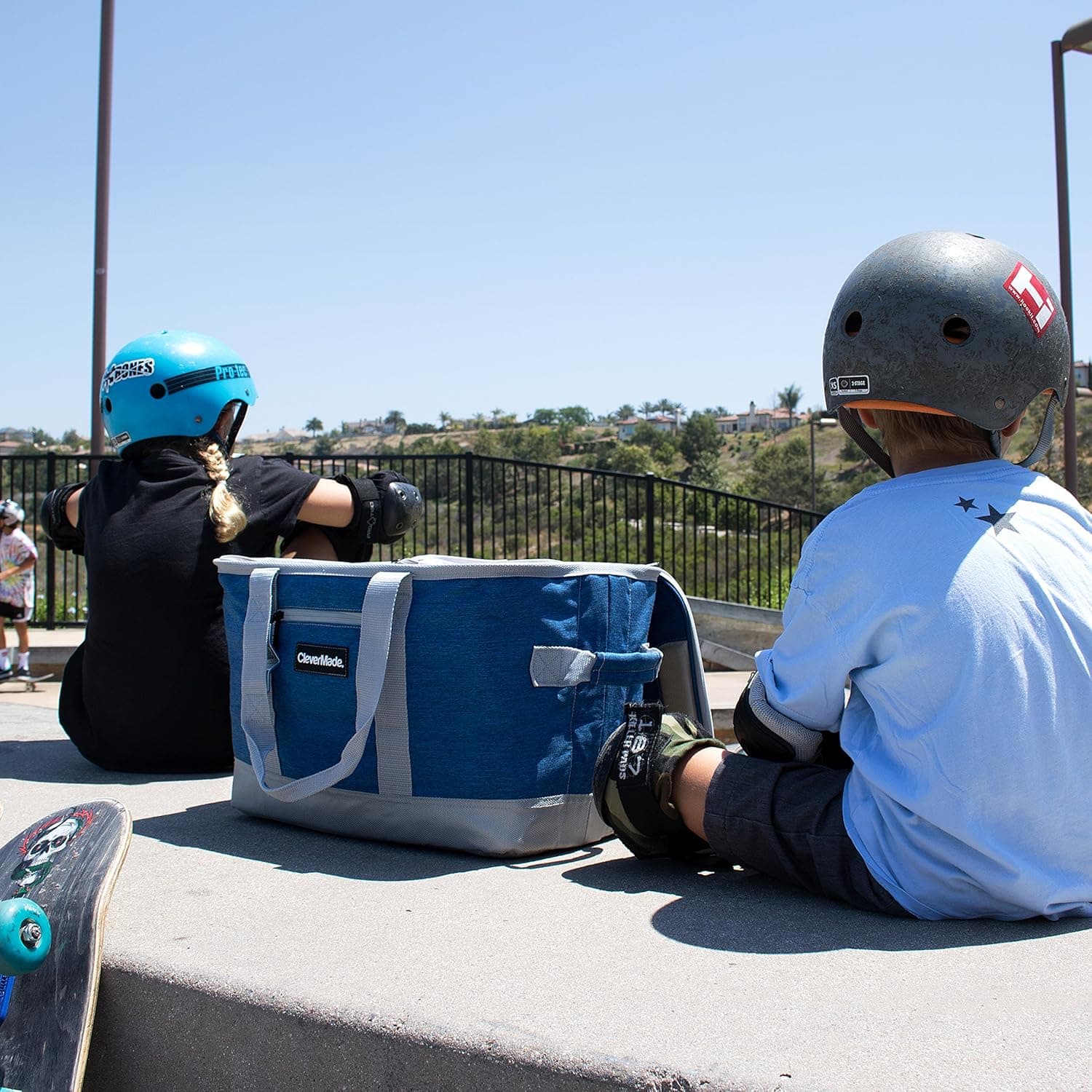 CleverMade SnapBasket 50-Can Collapsible Cooler thumbnail 5